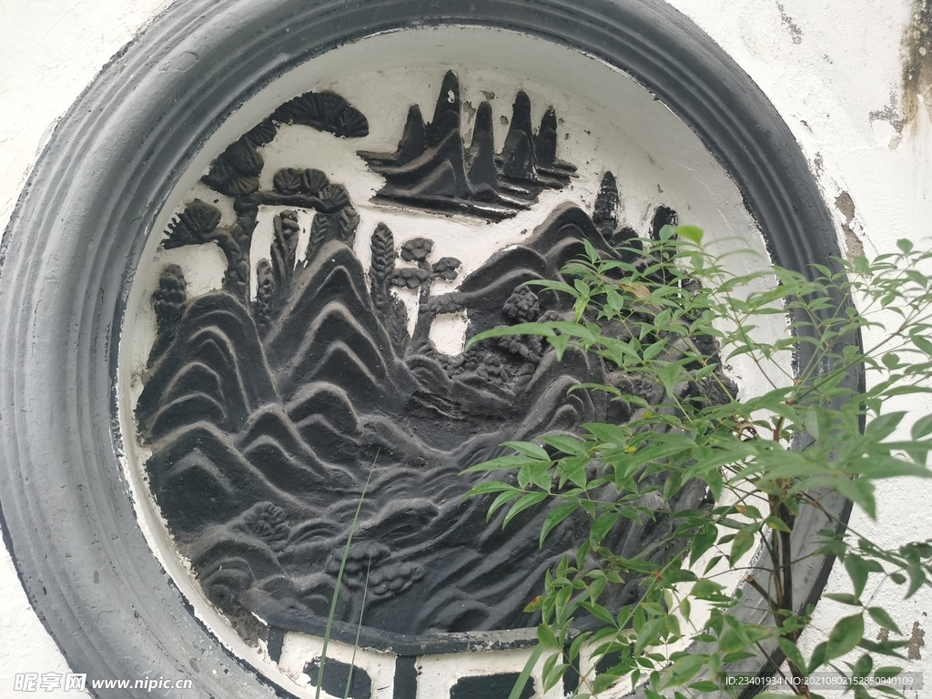 南方园林圆形砖雕墙雕艺术建筑