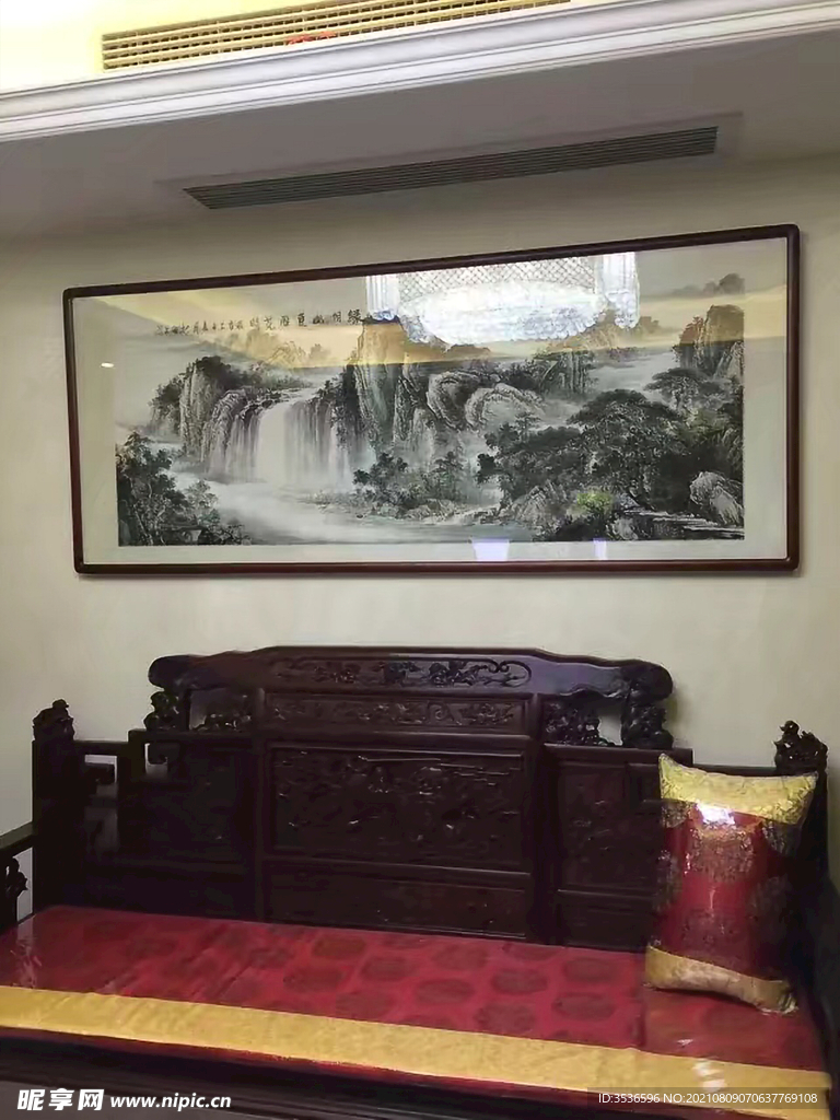 客厅山水画 