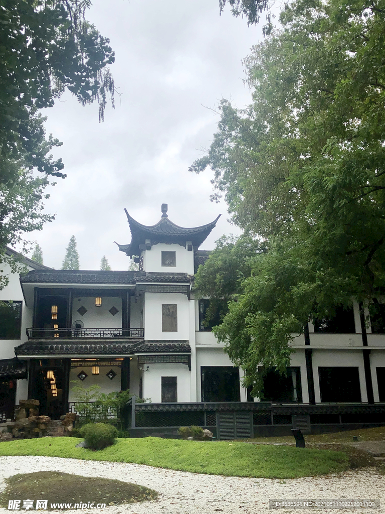 亭台楼阁 