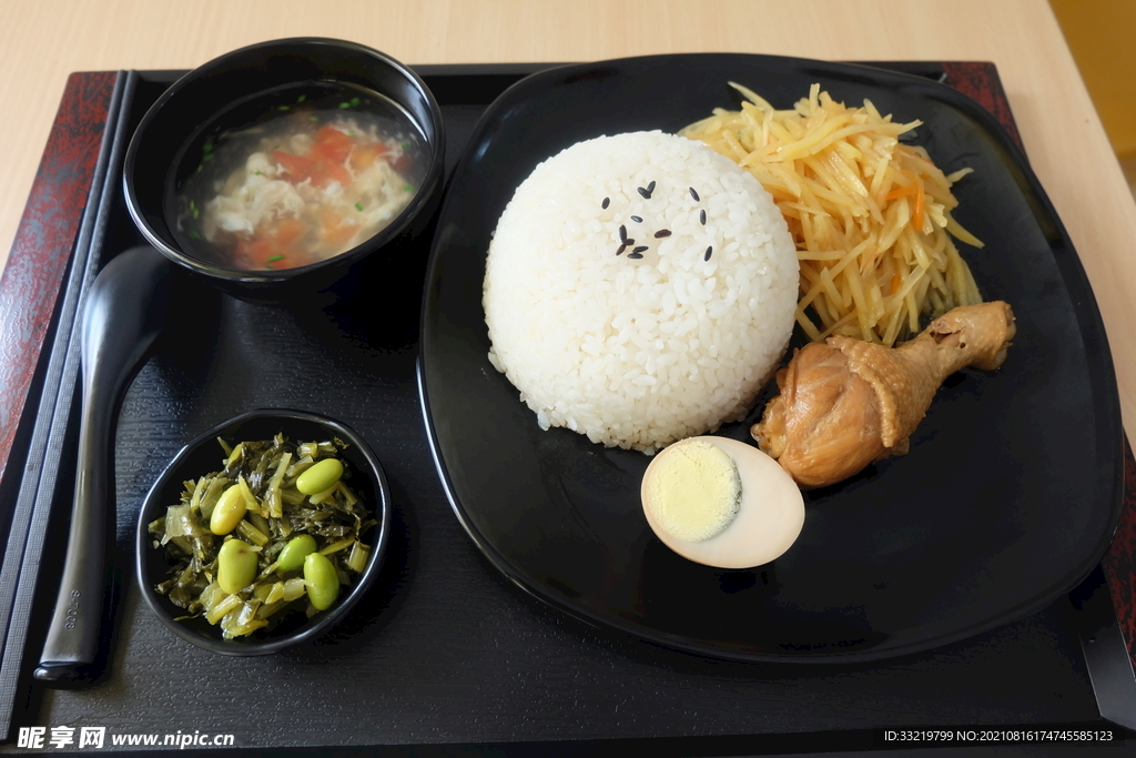 鸡腿盖浇饭