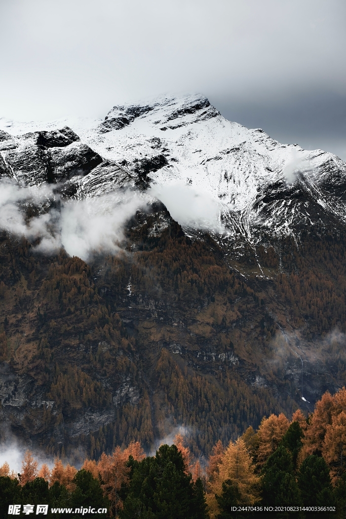  雪山山岭 