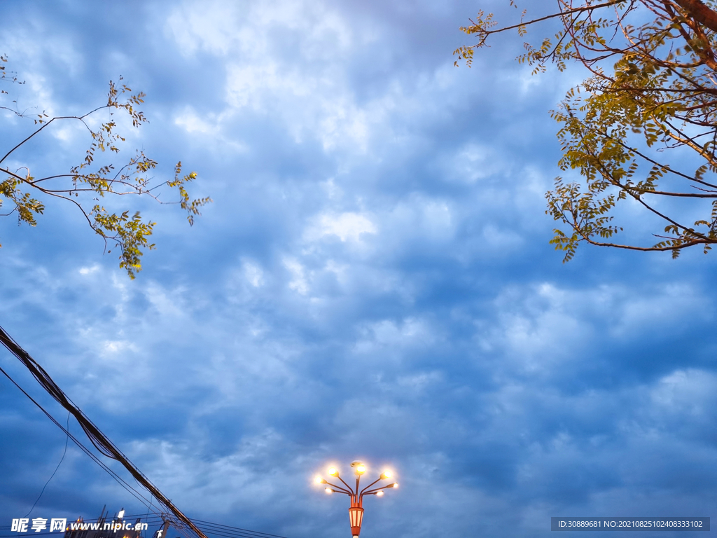 天空