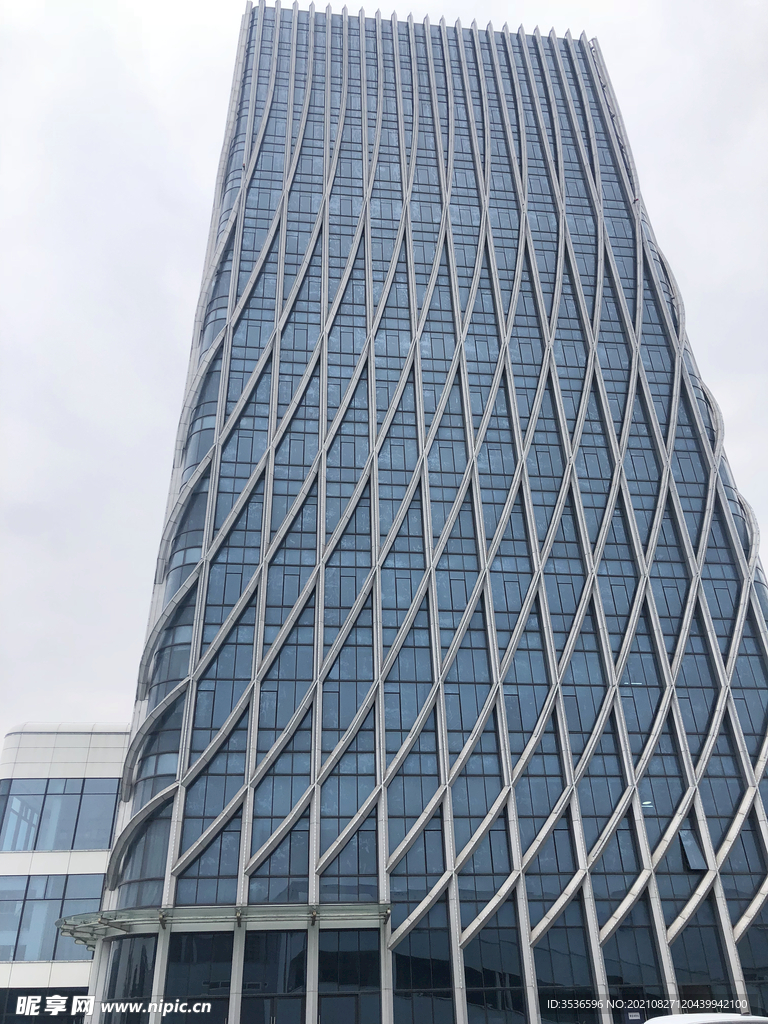华城科技大厦