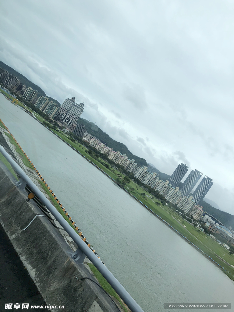 湖面风光