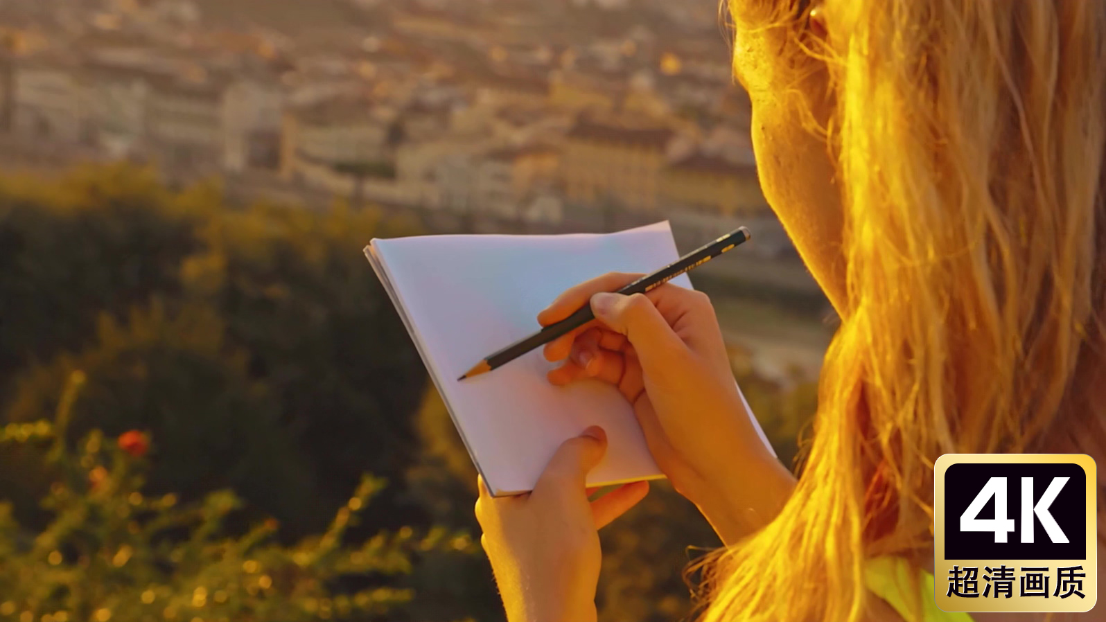 野外写生的女孩