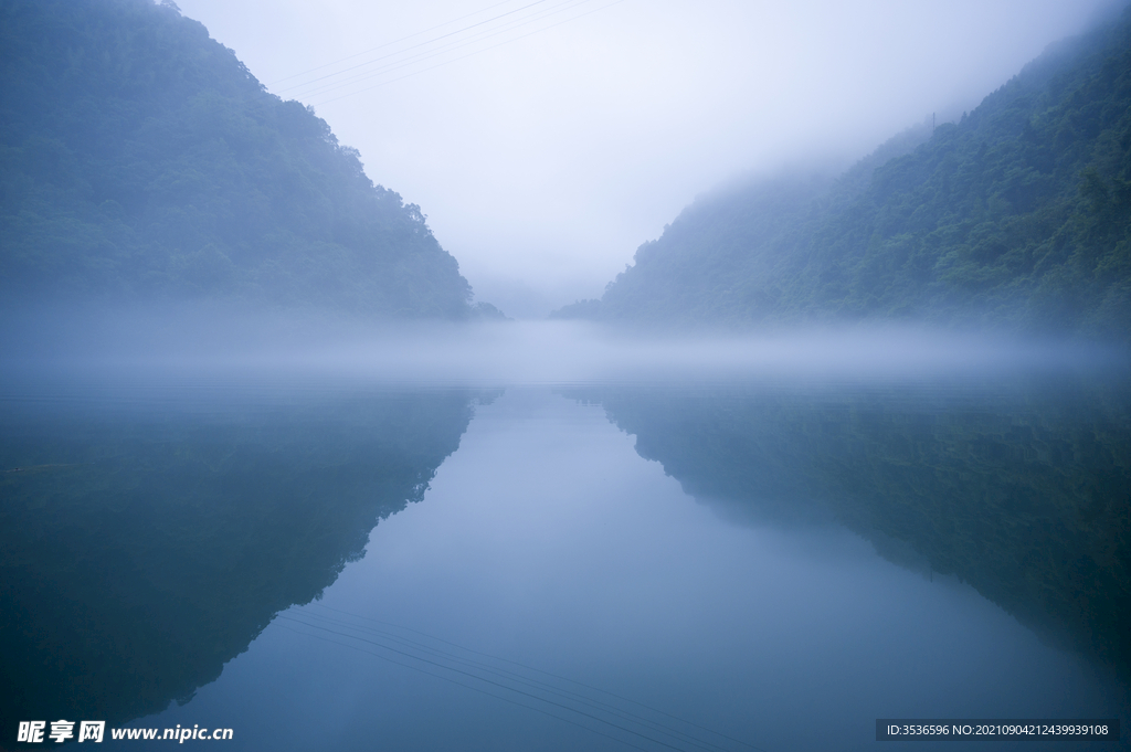 山水湖景