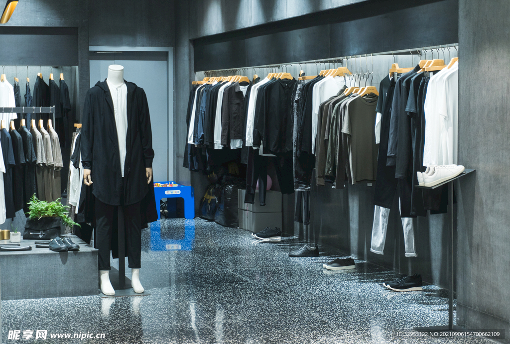 超清实拍服装实体店室内设计