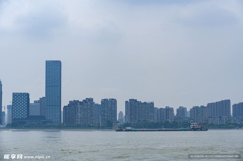 城市江景