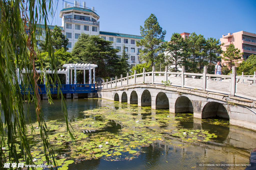 湖南科技学院