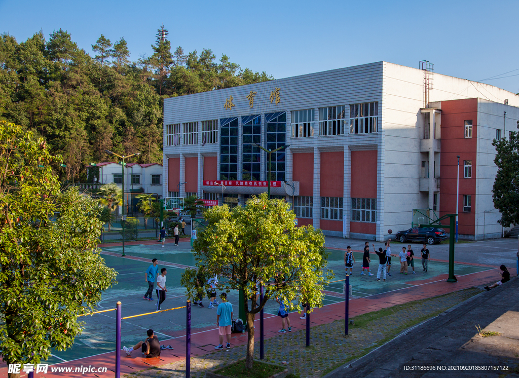 湖北汽车工业学院