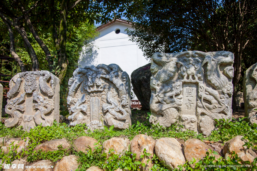 十堰龙泉寺旅游区