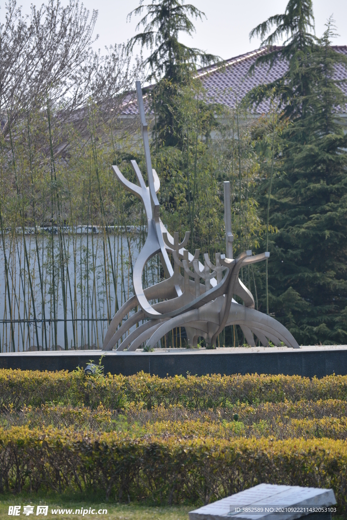 不锈钢公园雕塑