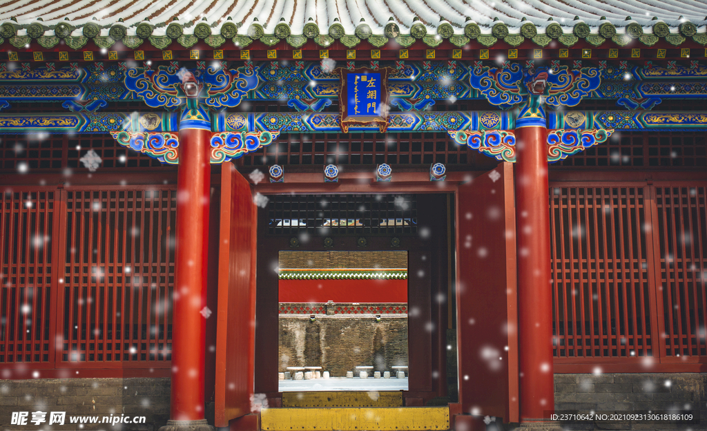 宫廷建筑雪景