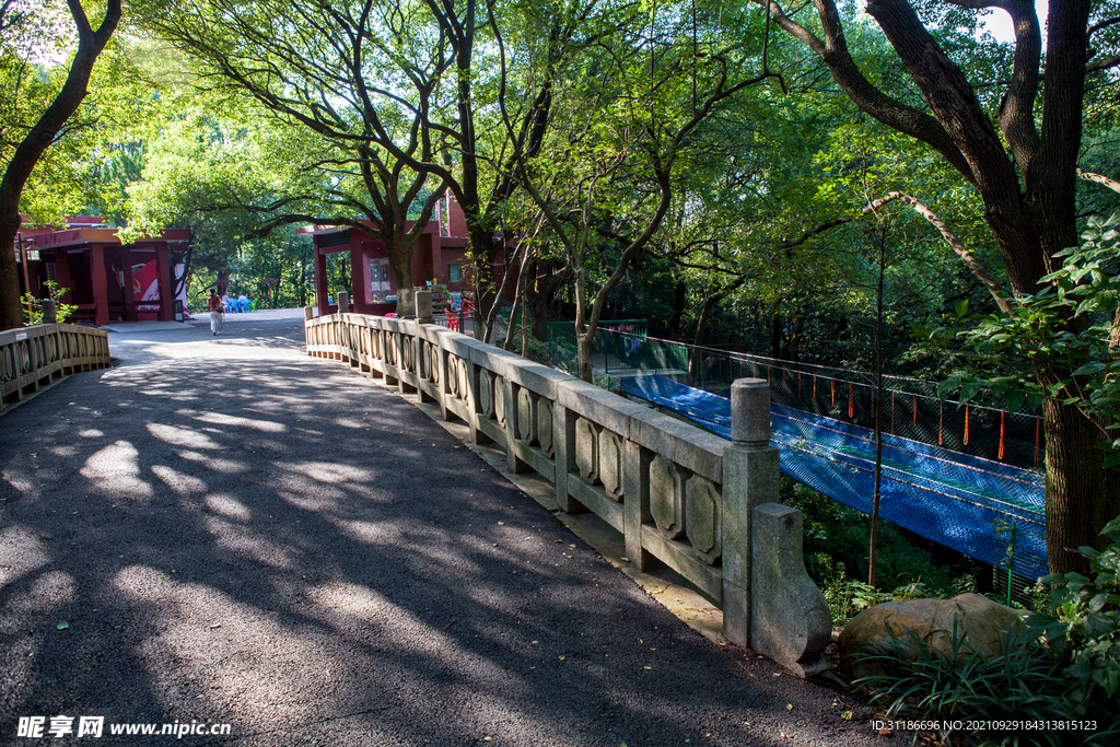 岳阳金鹗山公园金鹗山孔子公园