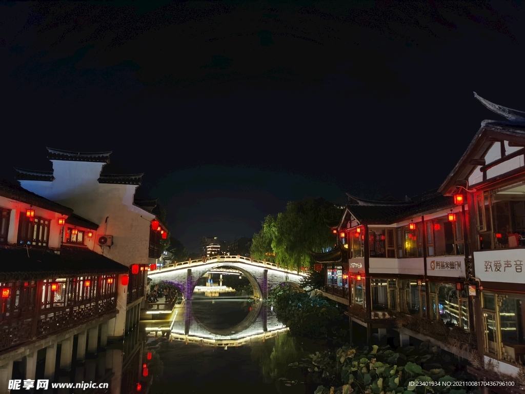 上海七宝老街夜景游玩