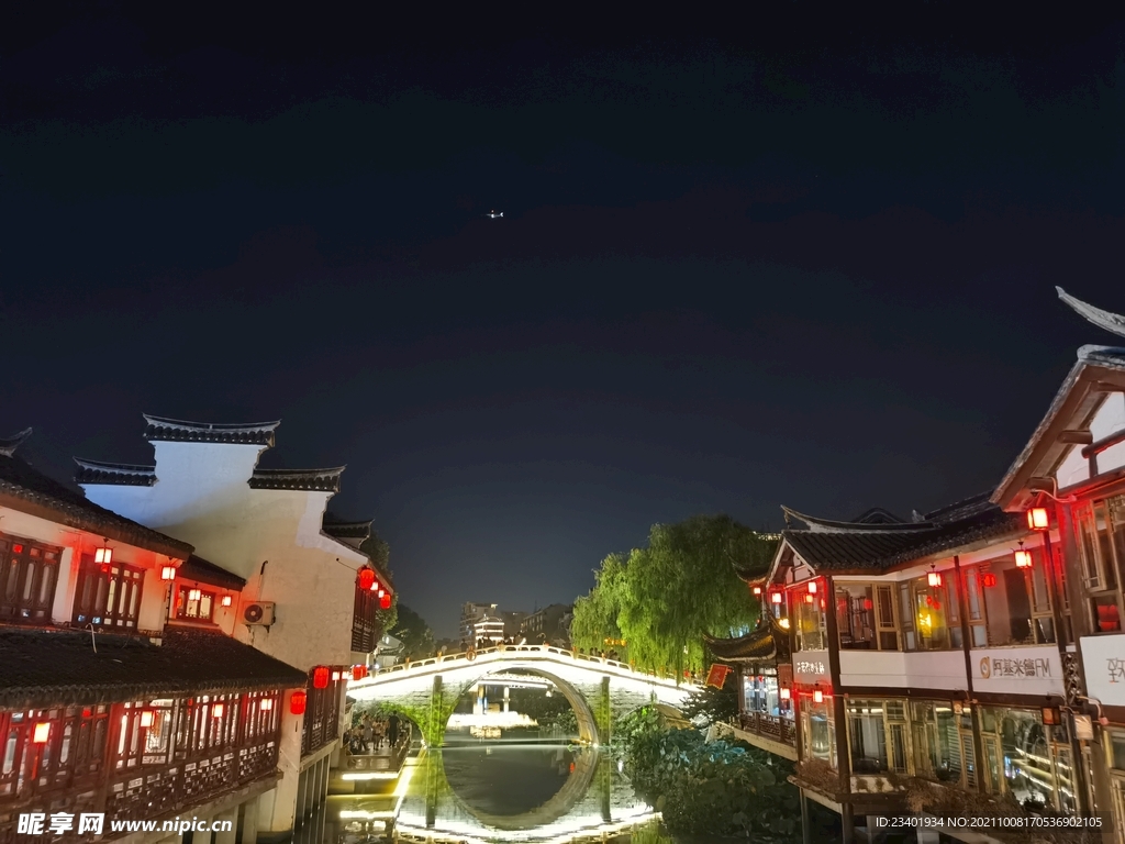 上海七宝老街夜景游玩