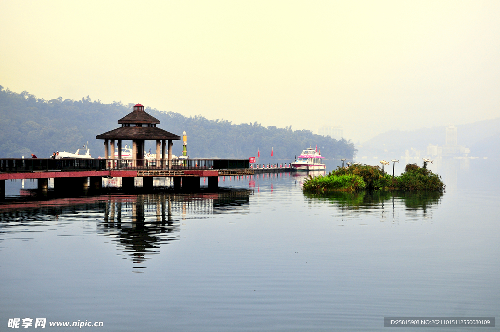 日月潭