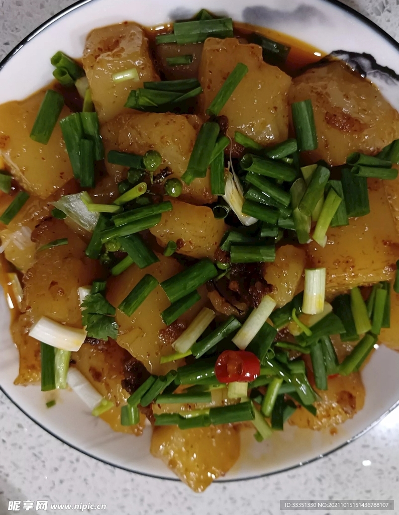 萝卜烧牛肉