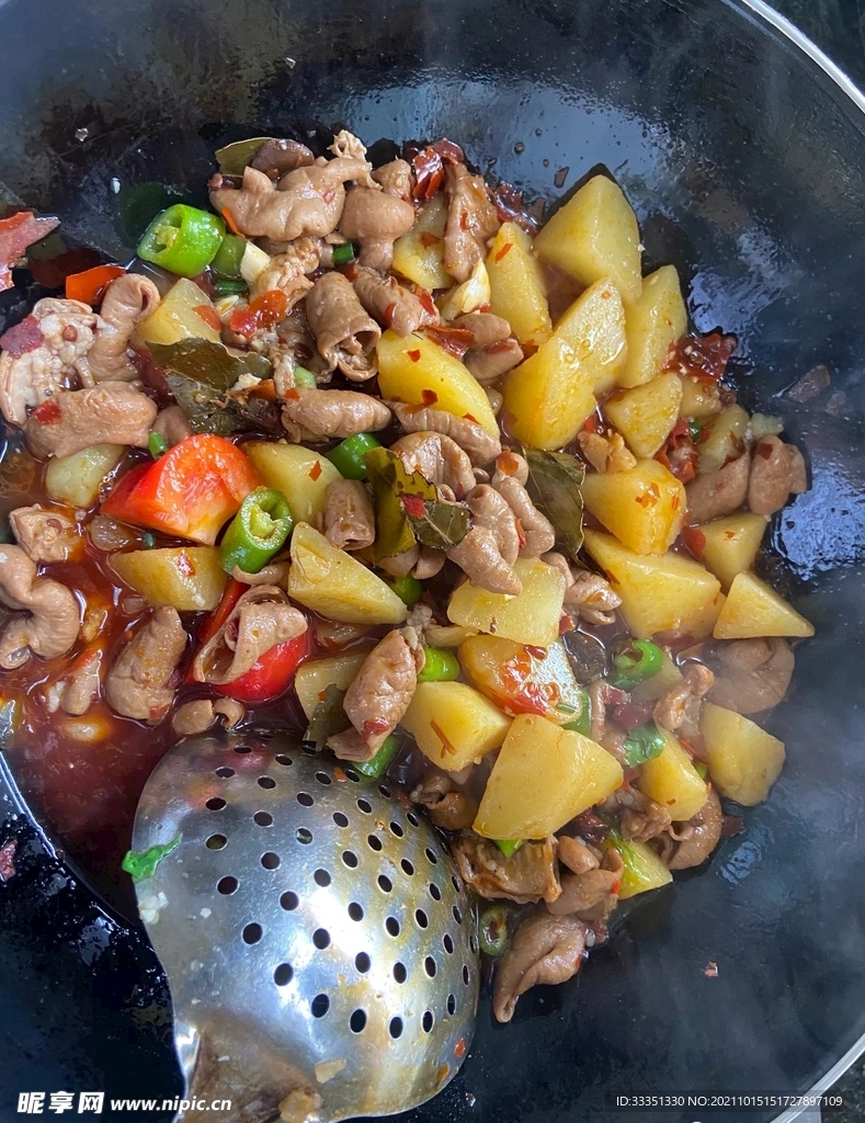 土豆烧肥肠