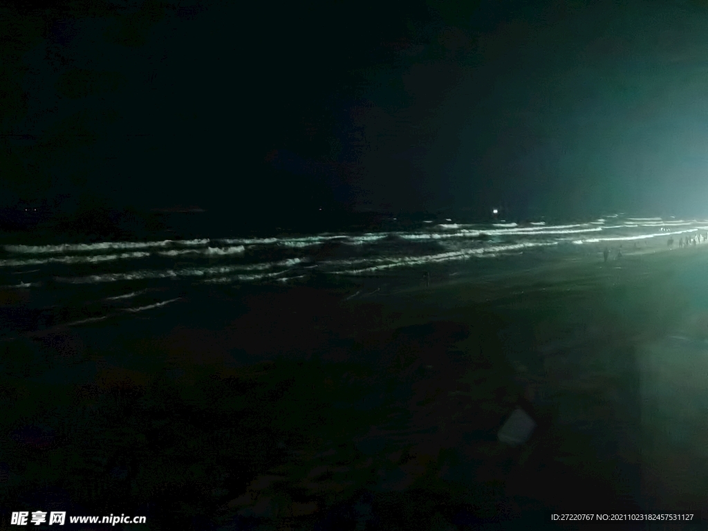 海滩黑夜