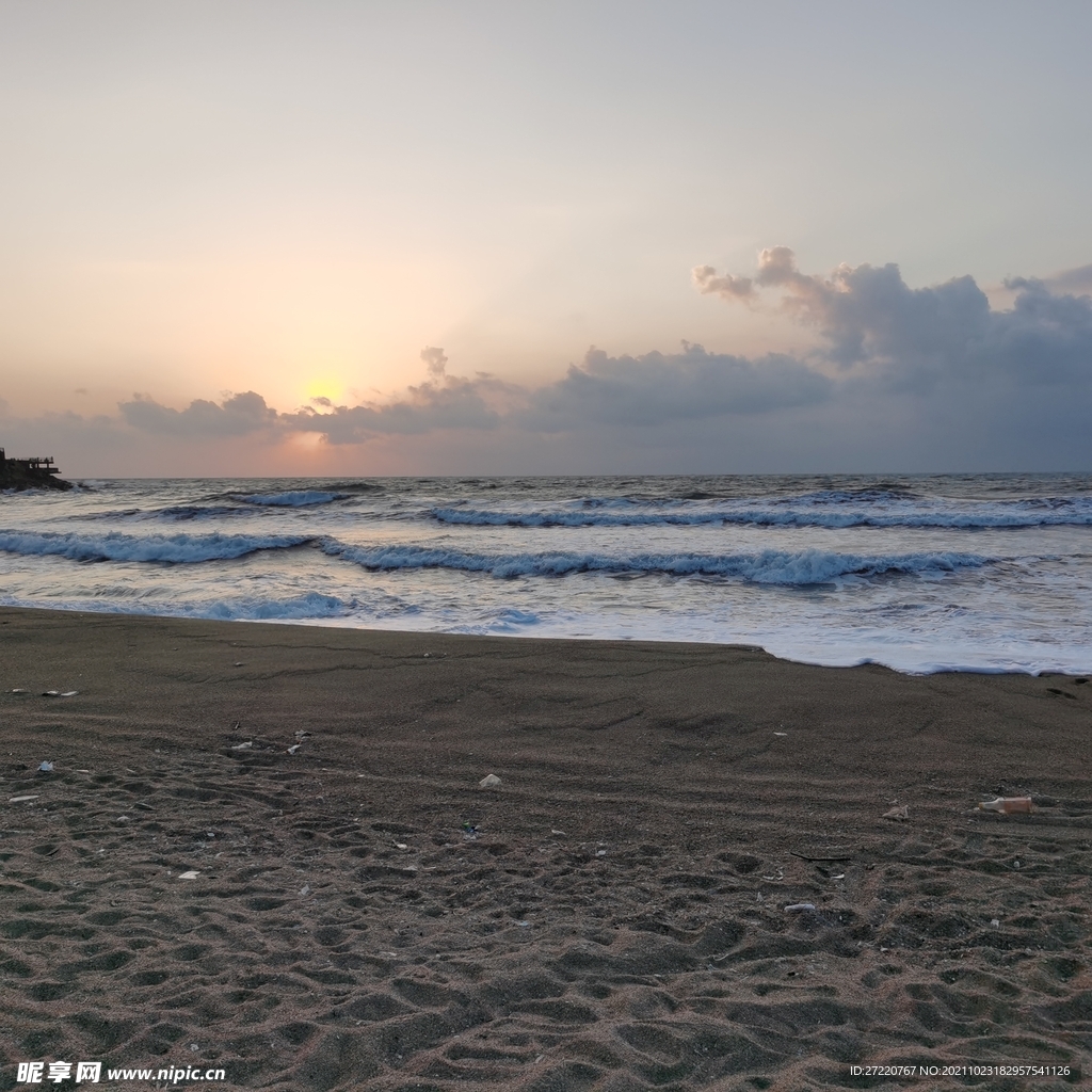 双月湾海滩看日出