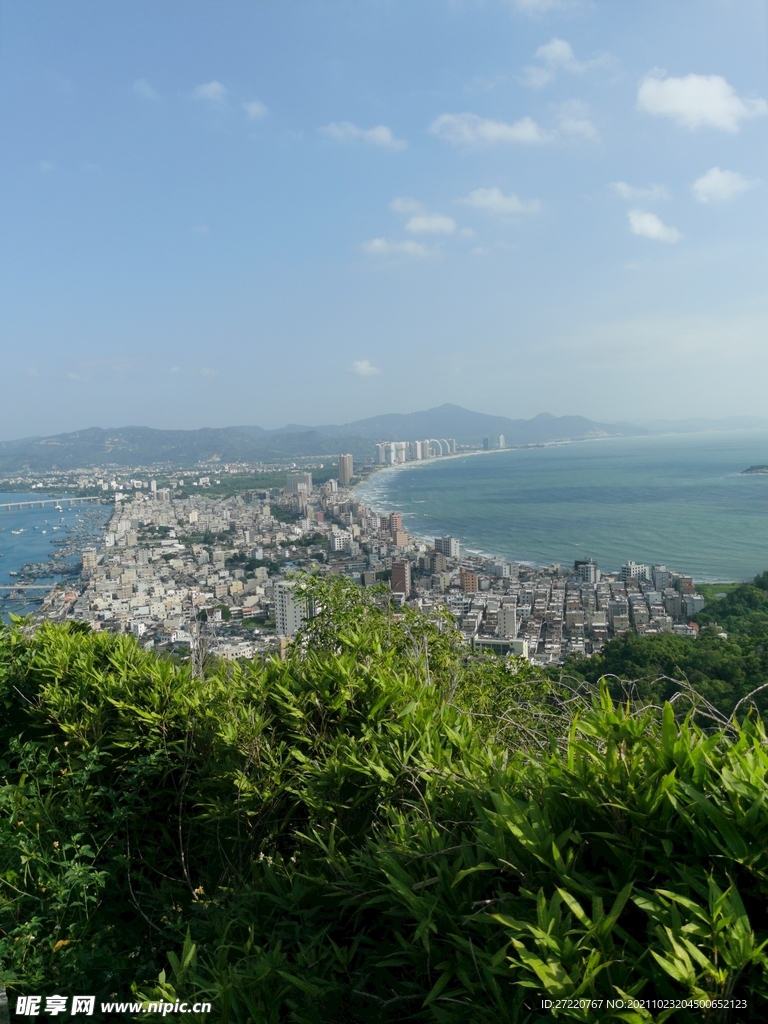 双月湾观景台看海