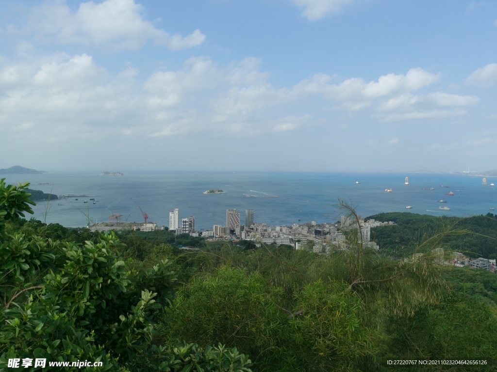 双月湾观景台看海