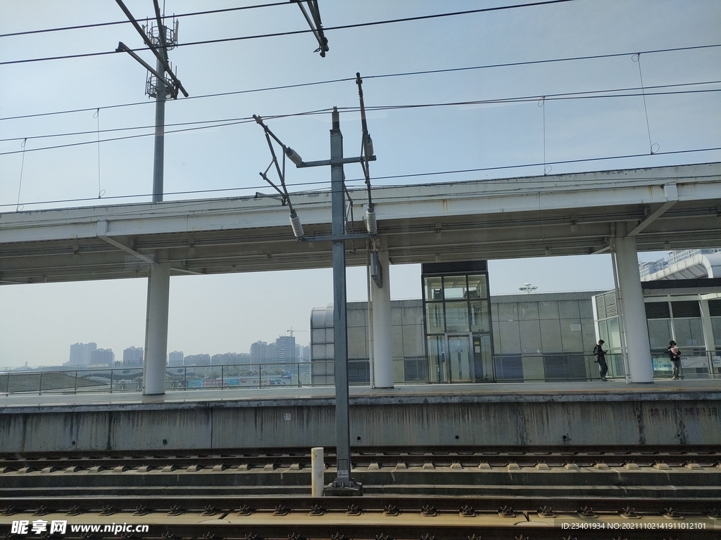 高铁窗外风景铁路车轨