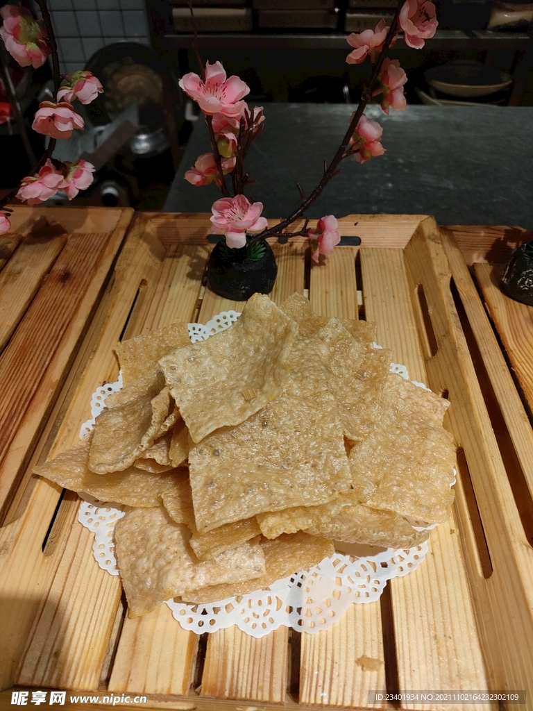 精致美味菜肴油炸食物