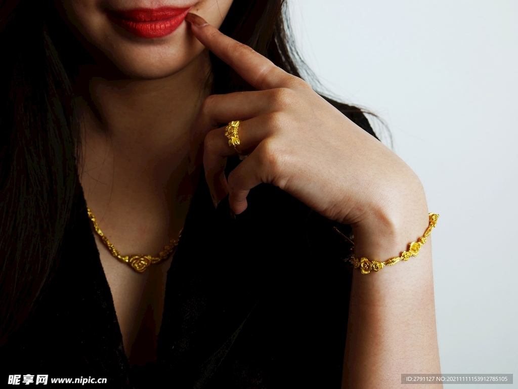 珠宝黄金模特佩戴图