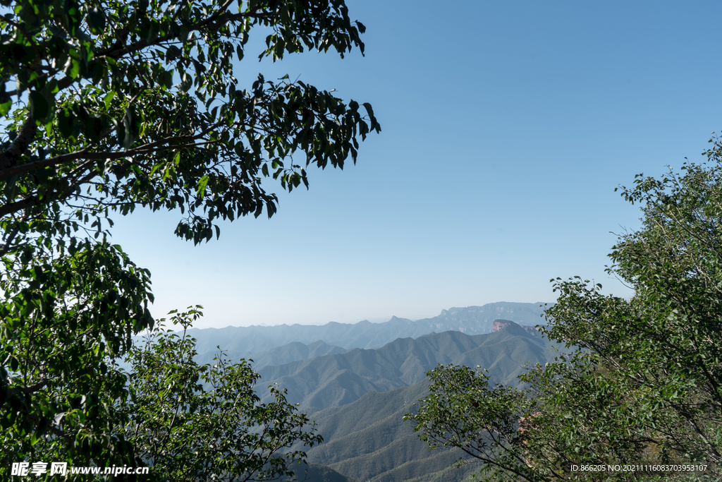  山峰