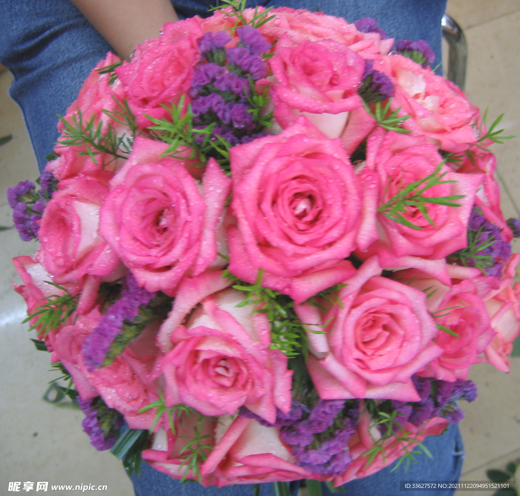 手捧花