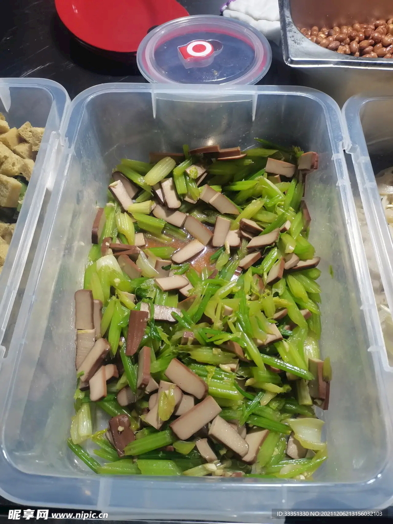 芹菜豆腐干