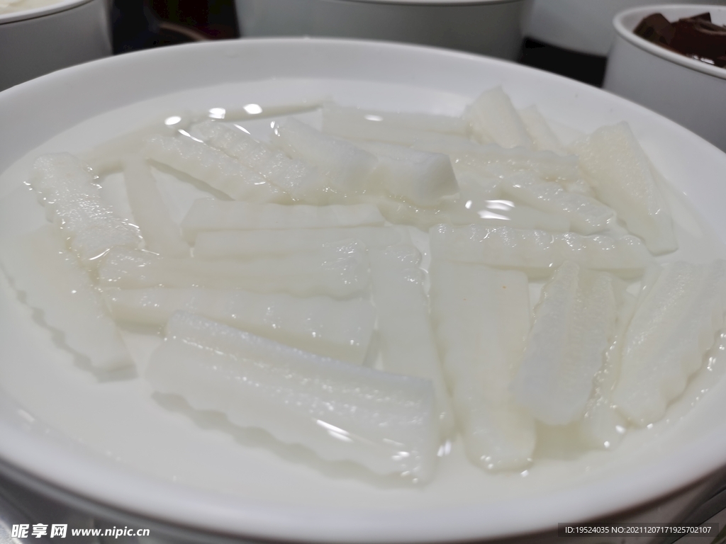 一盘墨鱼卷
