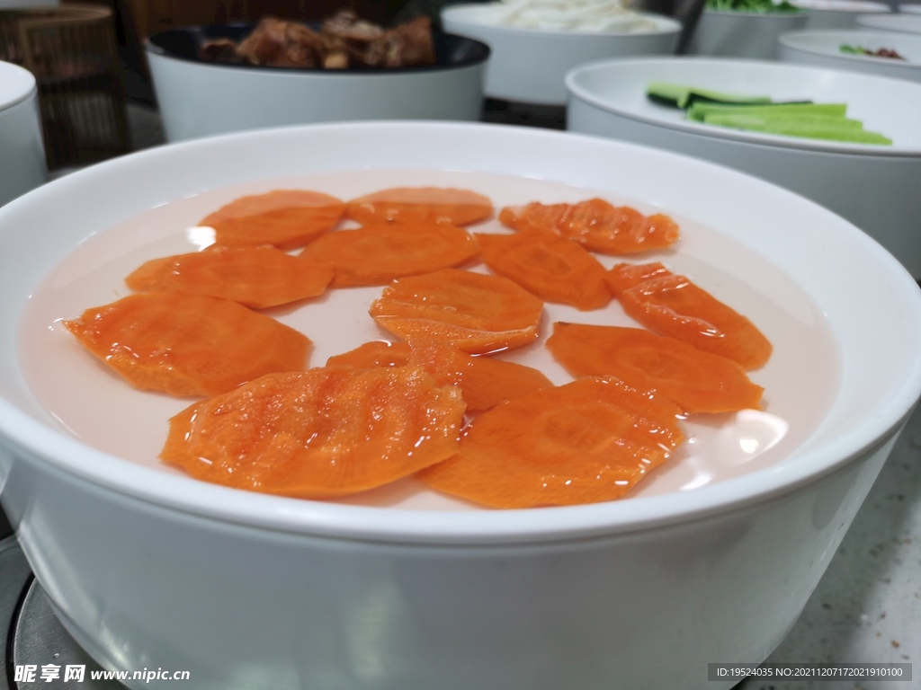 一盘胡萝卜片