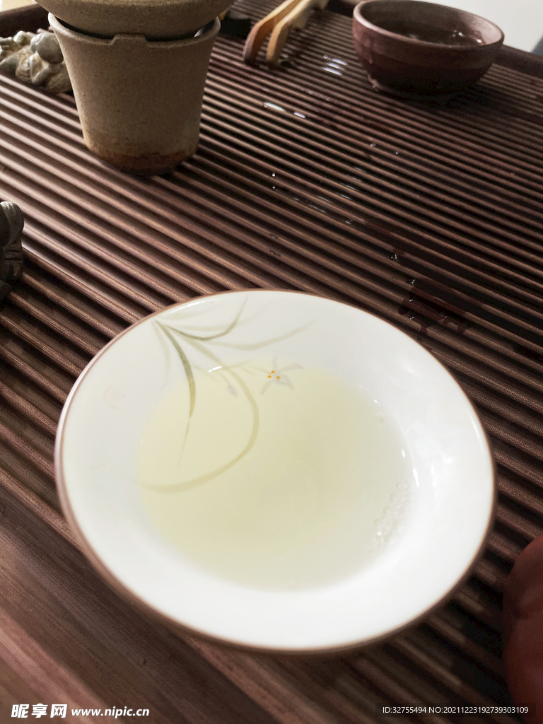 白茶茶汤
