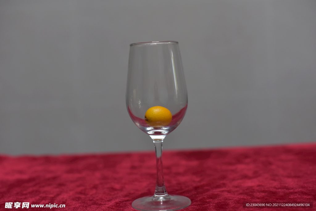 酒杯一