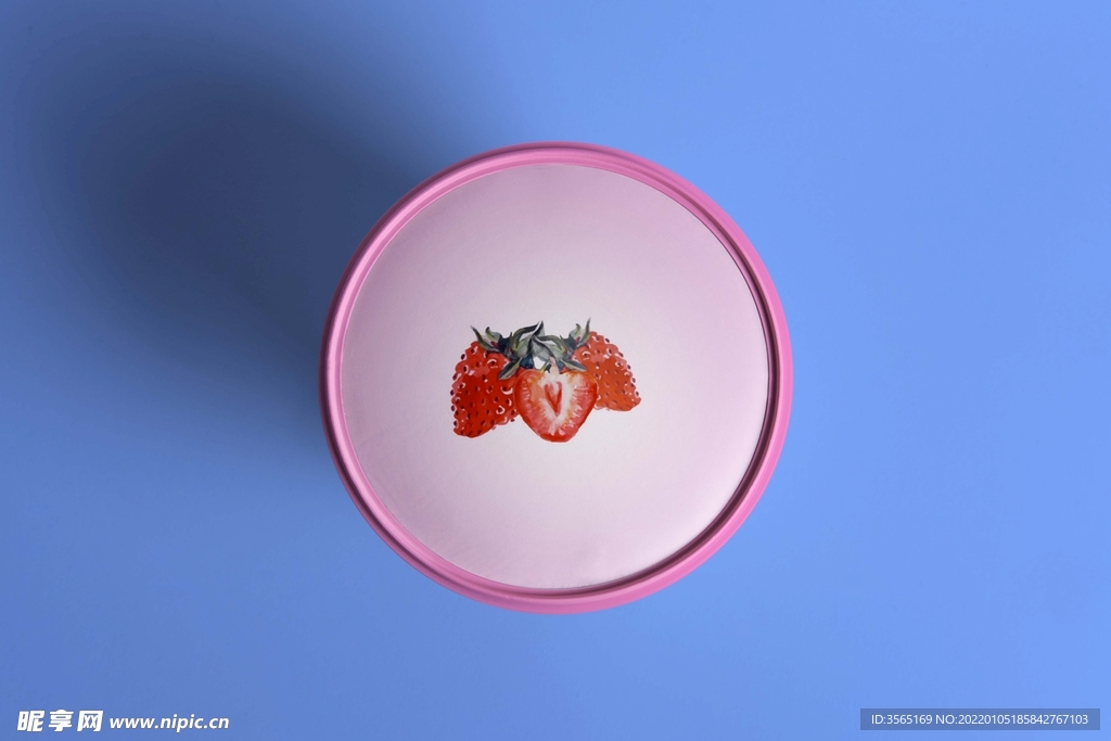 冰淇淋杯碗装素材PSD样机