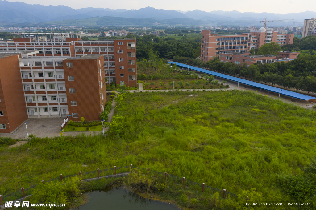 校园