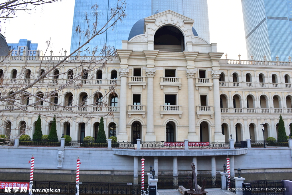 欧式建筑小镇城堡广场步行街街道