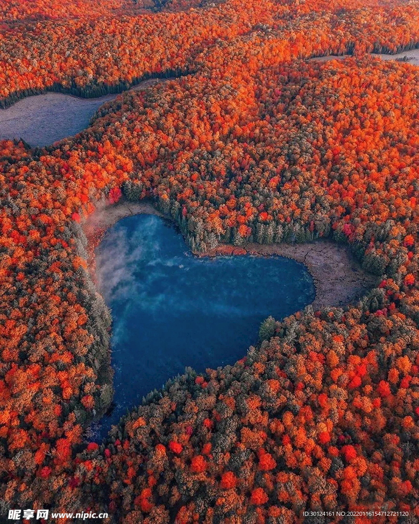 爱心湖