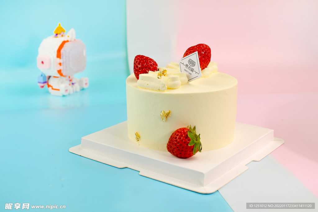 小清新甜点奶油蛋糕