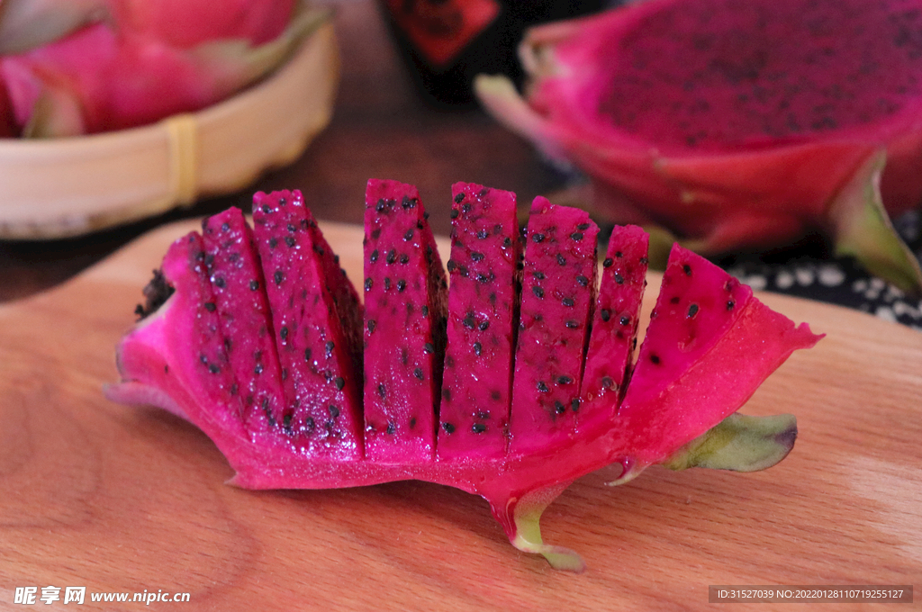 红心火龙果特写