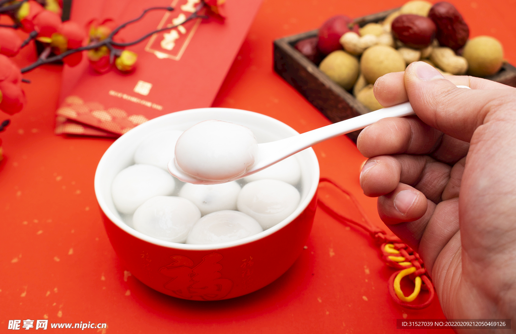 元宵汤圆摄影图