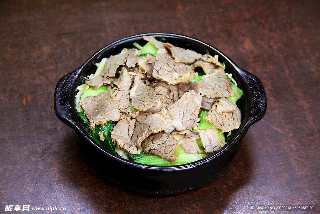 卤牛肉煲仔饭
