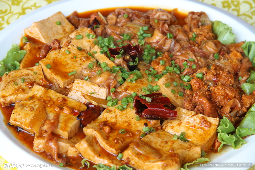 鱼杂炖豆腐