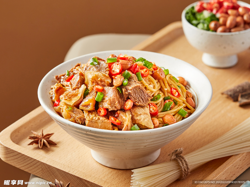 米粉 牛腩拌粉