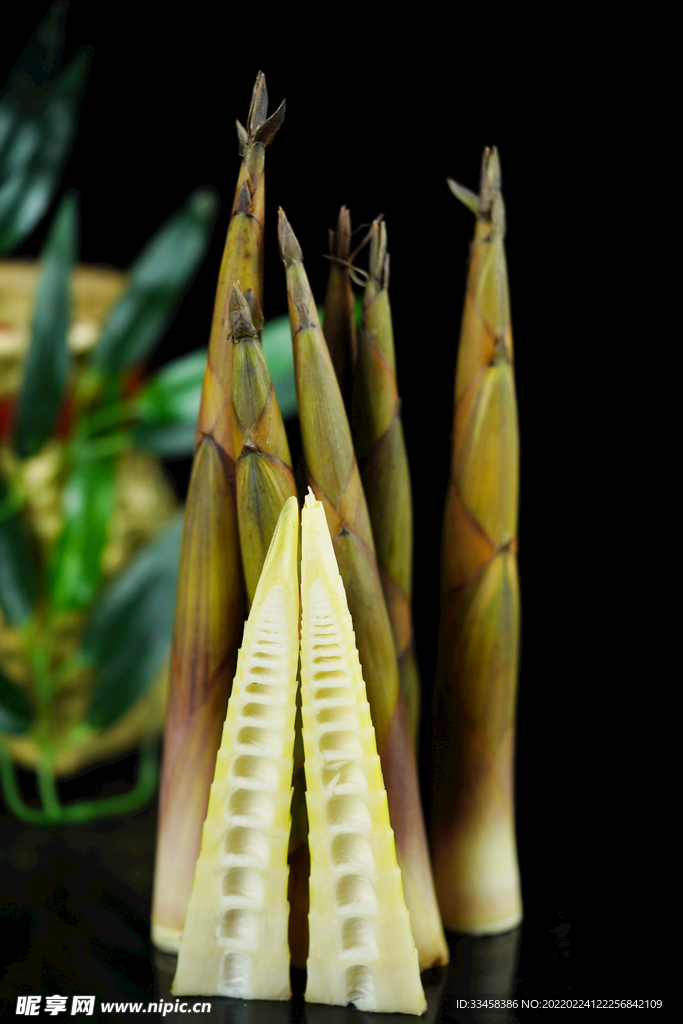 餐饮食材鲜竹笋摄影图