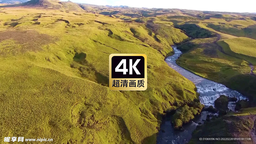 航拍山林河流美景