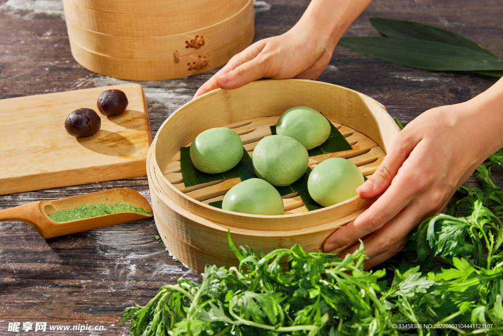 制作青团手部特写